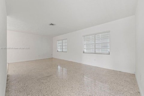 Casa en alquiler en Homestead, Florida, 4 dormitorios, 169.08 m2 № 1921732 - foto 5