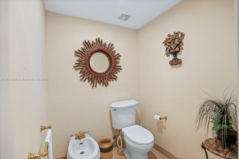 Condo in Sunny Isles Beach, Florida, 2 bedrooms  № 1832463 - photo 12