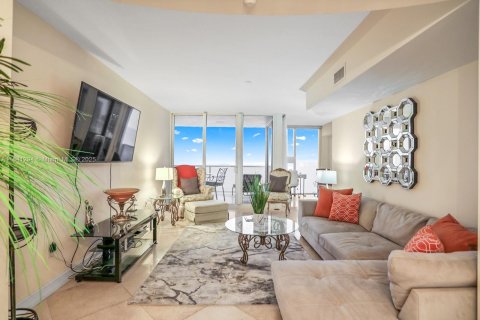 Copropriété à louer à Sunny Isles Beach, Floride: 2 chambres, 176.51 m2 № 1832463 - photo 4
