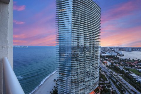 Condo in Sunny Isles Beach, Florida, 2 bedrooms  № 1832463 - photo 21