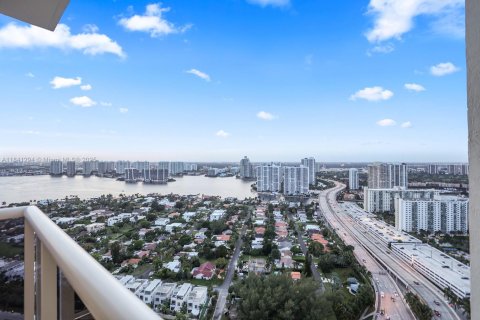 Condo in Sunny Isles Beach, Florida, 2 bedrooms  № 1832463 - photo 20