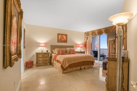 Condo in Sunny Isles Beach, Florida, 2 bedrooms  № 1832463 - photo 9