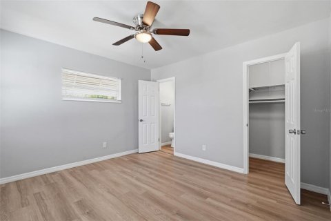House in Saint Petersburg, Florida 3 bedrooms, 106.74 sq.m. № 2235495 - photo 27
