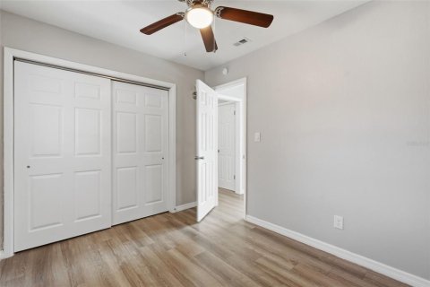 House in Saint Petersburg, Florida 3 bedrooms, 106.74 sq.m. № 2235495 - photo 24