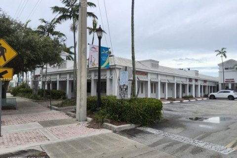 Propiedad comercial en venta en Sunrise, Florida № 2031717 - foto 3