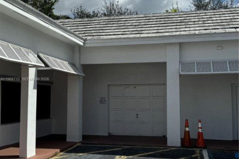 Propiedad comercial en venta en Sunrise, Florida № 2031717 - foto 1