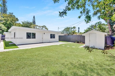 House in Fort Lauderdale, Florida 4 bedrooms, 188.96 sq.m. № 2023613 - photo 29
