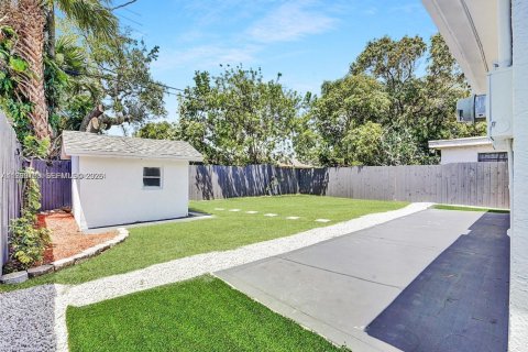 House in Fort Lauderdale, Florida 4 bedrooms, 188.96 sq.m. № 2023613 - photo 27