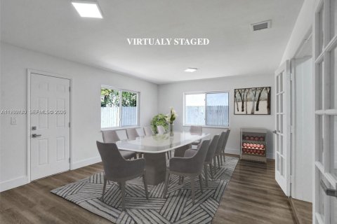 House in Fort Lauderdale, Florida 4 bedrooms, 188.96 sq.m. № 2023613 - photo 2