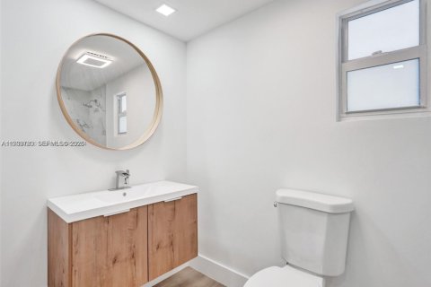 House in Fort Lauderdale, Florida 4 bedrooms, 188.96 sq.m. № 2023613 - photo 16