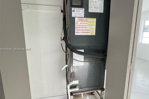 Immobilier commercial à vendre à Miami Gardens, Floride: 144.93 m2 № 2044255 - photo 6