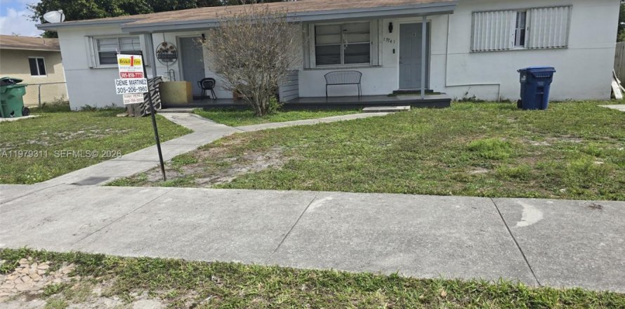 Immobilier commercial à Miami Gardens, Floride 144.93 m2 № 2044255