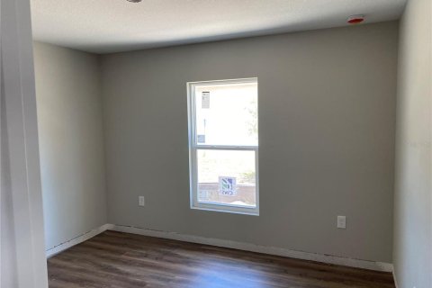 House in Palm Bay, Florida 4 bedrooms, 168.06 sq.m. № 1649676 - photo 4