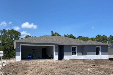 House in Palm Bay, Florida 4 bedrooms, 168.06 sq.m. № 1649676 - photo 3