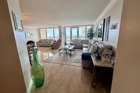 Condominio en venta en Fort Lauderdale, Florida, 2 dormitorios, 177.16 m2 № 2188215 - foto 3