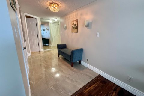 Condominio en venta en Fort Lauderdale, Florida, 2 dormitorios, 177.16 m2 № 2188215 - foto 19