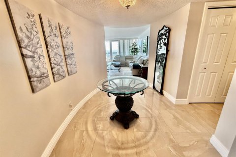 Condominio en venta en Fort Lauderdale, Florida, 2 dormitorios, 177.16 m2 № 2188215 - foto 2