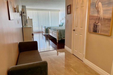 Condominio en venta en Fort Lauderdale, Florida, 2 dormitorios, 177.16 m2 № 2188215 - foto 18