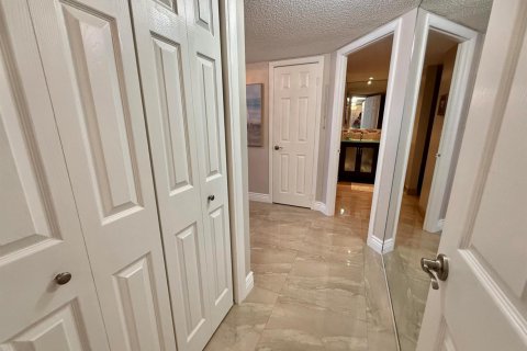 Condominio en venta en Fort Lauderdale, Florida, 2 dormitorios, 177.16 m2 № 2188215 - foto 20
