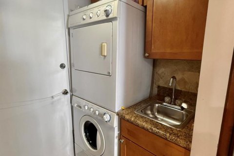 Condominio en venta en Fort Lauderdale, Florida, 2 dormitorios, 177.16 m2 № 2188215 - foto 17