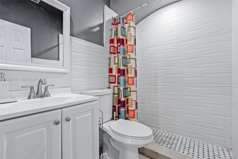 Commercial property in Miami, Florida 96.62 sq.m. № 2017930 - photo 19