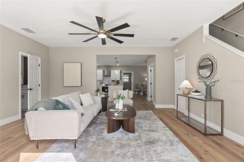 Villa ou maison à vendre à Apopka, Floride: 5 chambres, 178 m2 № 2425256 - photo 7