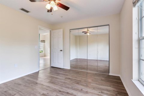 Condo in Bradenton, Florida, 2 bedrooms  № 1717132 - photo 13