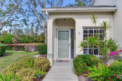 Condo in Bradenton, Florida, 2 bedrooms  № 1717132 - photo 4