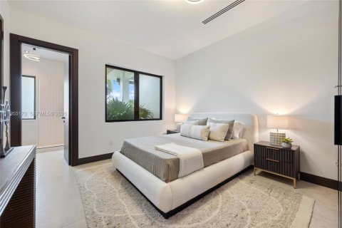 Casa en venta en Pinecrest, Florida, 5 dormitorios, 434.13 m2 № 2011735 - foto 18