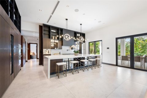 House in Pinecrest, Florida 5 bedrooms, 434.13 sq.m. № 2011735 - photo 29