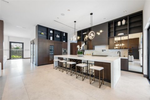 House in Pinecrest, Florida 5 bedrooms, 434.13 sq.m. № 2011735 - photo 27