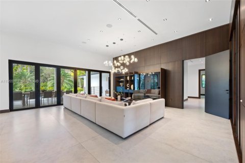Casa en venta en Pinecrest, Florida, 5 dormitorios, 434.13 m2 № 2011735 - foto 3