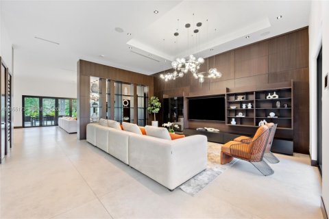 House in Pinecrest, Florida 5 bedrooms, 434.13 sq.m. № 2011735 - photo 24