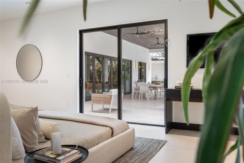Casa en venta en Pinecrest, Florida, 5 dormitorios, 434.13 m2 № 2011735 - foto 9