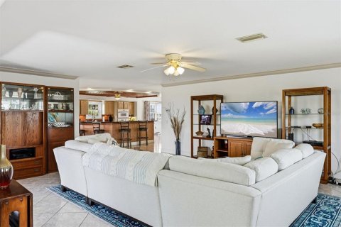 Villa ou maison à vendre à Bradenton Beach, Floride: 3 chambres, 302.3 m2 № 2290984 - photo 16