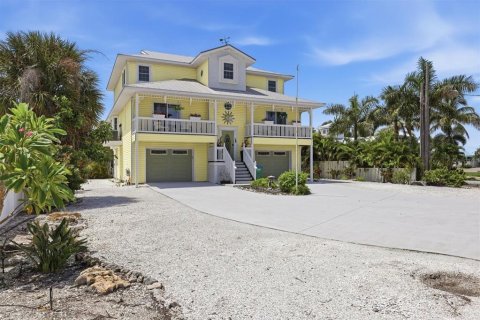 Casa en Bradenton Beach, Florida 3 dormitorios, 302.3 m2 № 2290984