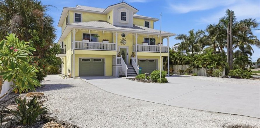 Villa ou maison à Bradenton Beach, Floride 3 chambres, 302.3 m2 № 2290984