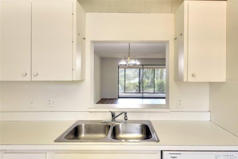 Condo in Bradenton, Florida, 2 bedrooms  № 2151972 - photo 13