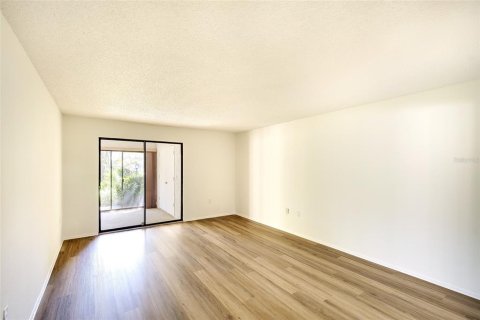 Condo in Bradenton, Florida, 2 bedrooms  № 2151972 - photo 17