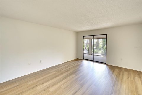Condo in Bradenton, Florida, 2 bedrooms  № 2151972 - photo 18