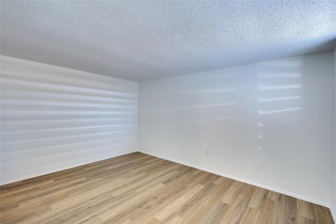 Condo in Bradenton, Florida, 2 bedrooms  № 2151972 - photo 23