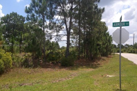 Terreno en venta en Sarasota, Florida № 1993744 - foto 1