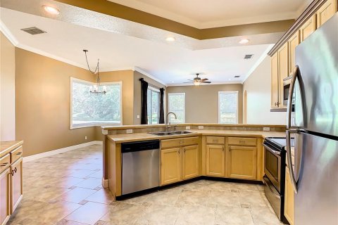 House in Orlando, Florida 5 bedrooms, 253.16 sq.m. № 2229093 - photo 21