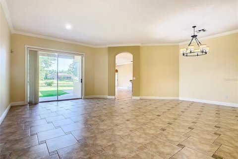 House in Orlando, Florida 5 bedrooms, 253.16 sq.m. № 2229093 - photo 9
