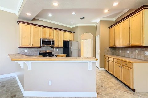 House in Orlando, Florida 5 bedrooms, 253.16 sq.m. № 2229093 - photo 16