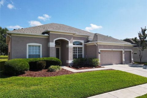 House in Orlando, Florida 5 bedrooms, 253.16 sq.m. № 2229093 - photo 4