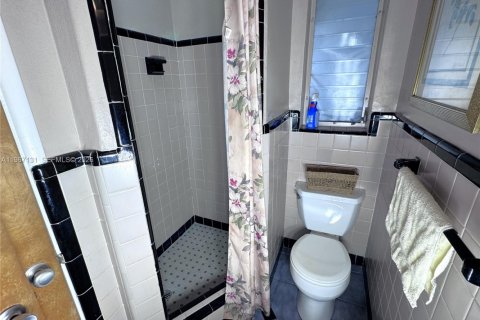 Propiedad comercial en venta en Dania Beach, Florida, 217.39 m2 № 2029574 - foto 22