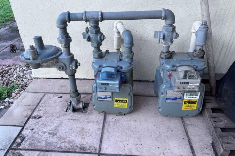 Propiedad comercial en venta en Dania Beach, Florida, 217.39 m2 № 2029574 - foto 26