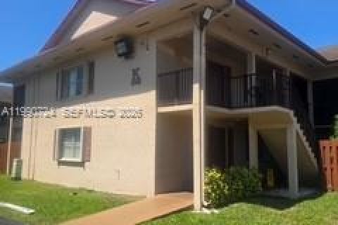 Кондоминиум с 1 спальней в Майами, Флорида № 2058321