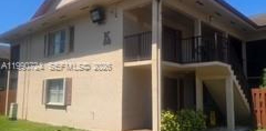 Кондоминиум с 1 спальней в Майами, Флорида № 2058321